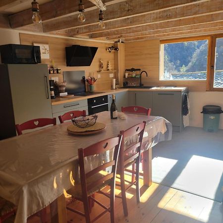 Paisible Maison Dans Les Pyrenees Fontpédrouse Extérieur photo